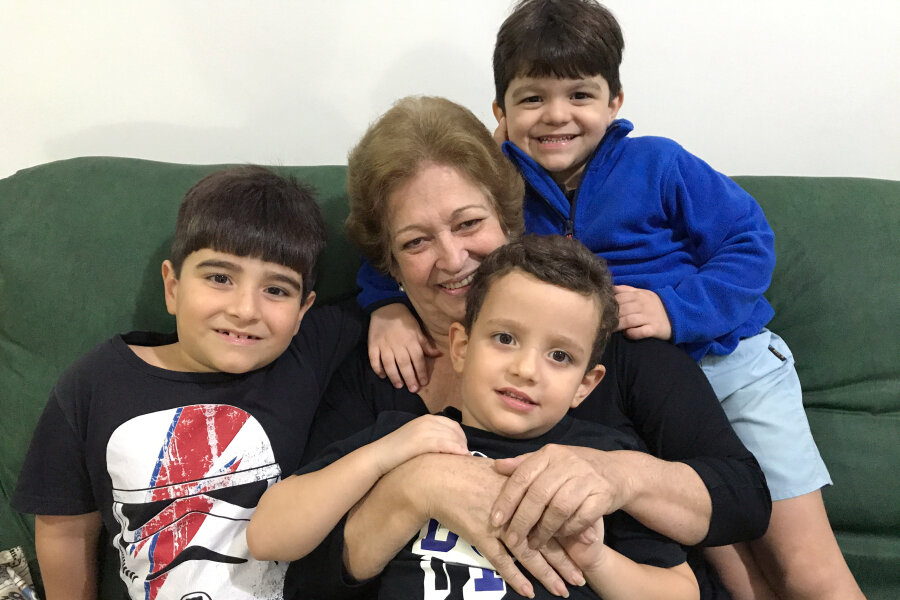 Stefan Henzes Herz und das geschenkte Leben in Rio - Die Brasilianerin Ivonette Balthazar mit drei ihrer fünf Enkel in Rio de Janeiro.