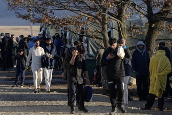 Steigende Flüchtlingszahlen in Sachsen: Landkreise fürchten Überlastung - (Archiv)