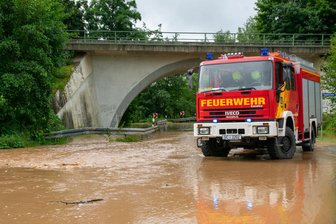 Der Lungwitzbach überspülte am Samstag die S 245.