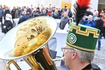 Steigerlied-Wette zum Tag der Sachsen in Aue: Jetzt startet die Online-Abstimmung - Zum Tag der Sachsen in Aue geht es musikalisch zu. 15.000 Besucher sollen am 2. September gemeinsam das Steigerlied singen.