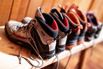 Steinbergwanderungen 2024: Abschluss am Samstag mit Sternwanderung - Die Wanderschuhe schnüren kann man wieder am Samstag, wenn es rund um den Steinberg in Burkhardtsgrün geht.