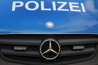 Steine und Äste auf A4 geworfen - Zeugen gesucht -