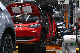 Stellenabbau im VW-Konzern: Nachricht sorgt auch in Sachsen für Aufregung - Montage im Volkswagen-Werk in Zwickau: 1200 Stellen sind bereits abgebaut.