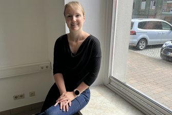 Sterbebegleitung in Frankenberg gefragt: „Patienten sollen daheim friedlich sterben können“ - Insa Wagner berät in der Schlossstraße zu Pflege, Demenz und Palliativbegleitung.
