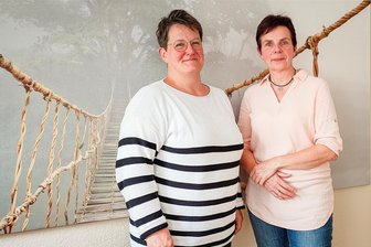 Sterben im vertrauten Heim: Wie ehrenamtliche Helfer in Mittweida Sterbenskranke und deren Angehörige begleiten - Cornelia Löbel und Anett Mittelbach koordinieren den ambulanten Hospizdienst Domus, der in der Umgebung von Mittweida und in Chemnitz Sterbenden und deren Angehörigen Hilfe anbietet.