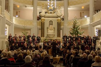 Stern von Bethlehem erklingt in Auerbachs Laurentiuskirche - Kammerchor und Philharmonie Greiz/Reichenbach sowie Solisten laden zum Adventskonzert ein.