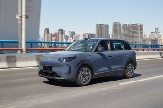 Stiehlt der Leapmotor B03X den EU-Geschwistern die Schau? - Nu ma Butter bei die Fische: Wie behauptet sich der Leapmotor B03X bei näherer Betrachtung und auf der Straße?