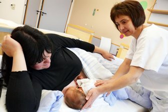 Stillberatung: Zschopauer Geburtenstation erweitert Betreuung - Als zertifizierte Stillberaterin geht Diana Dietz individuell auf die Anliegen der Mütter ein.