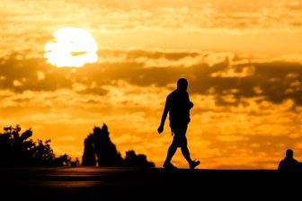 "Stiller Killer" – Was Hitze für Menschen gefährlich macht - Durch den Klimawandel werden Hitzetage häufiger und intensiver.