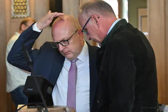 Stillstand im Chemnitzer Rathaus nach Zoff in der AfD: Wie soll es jetzt weitergehen? - Wie weiter? Oberbürgermeister Sven Schulze und Volker Dringenberg, Wortführer eines der zerstrittenen Lager in der Chemnitzer AfD.
