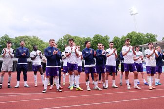 Stimmen nach letztem Drittligaspiel von Erzgebirge Aue: 2000 Gästefans? „Habe Gänsehaut bekommen“ - Die Mannschaft des FC Erzgebirge Aue hat sich nach Abpfiff bei dem mitgereisten Gäste-Anhang für die lautstarke Unterstützung bedankt.