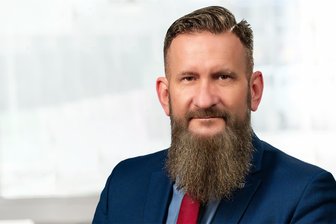 Stimmung komplett gekippt: Mittleres Erzgebirge wählt bis auf zwei Gemeinden blau - Arthur Österle hat als AfD-Direktkandidat den Wahlkreis 16 (Erzgebirge 5) gewonnen und zieht damit in den Landtag ein.
