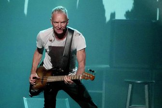 Sting, Peter Maffay, Lea oder Suzie Quatro: Das sind Sachsens Show-Höhepunkte im Juni - Sting während seiner „Sting 3.0“-Tour im „The Wiltern“ in Los Angeles letztes Jahr. Bald ist er in Zwickau zu erleben.