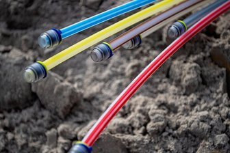 Stockender Verkehr auf Datenautobahn im Landkreis Zwickau - Glasfaserkabel sind als Standortfaktor längst nicht mehr wegzudenken. 
