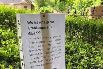 Störung der Totenruhe: Dreiste Diebe machen vor Friedhöfen im Erzgebirge nicht Halt - Hinterbliebene haben ihr Unverständnis über die Störung der Totenruhe ihrer Angehörigen auf dem Friedhof in Zschopau in Worte gefasst.