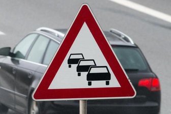 Stollberg/Chemnitz: Schwerer Unfall auf der A72 - Unfallstelle geräumt -