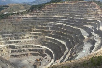 Stollberger Firma winkt Auftrag im weltgrößten Diamant-Tagebau - Ein kleiner Ausschnitt einer Diamanten-Mine (Symbolfoto).
