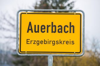 Stopp der Bürgermeisterwahl im Erzgebirge: Das sagen die Bürger - Erst im September soll in Auerbach neu gewählt werden.