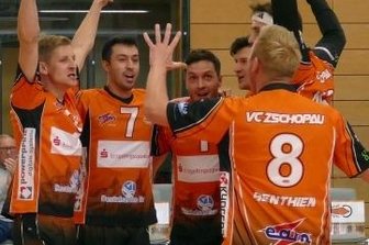 Straffes Restprogramm bietet Chance und Gefahr - Nach langer Pause wollen die VC-Volleyballer wieder jubeln.