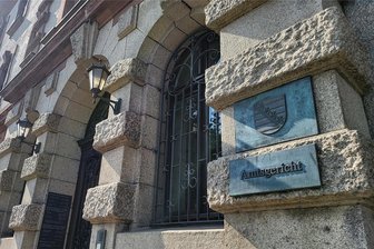 Strafprozess: Anwalt aus dem Erzgebirge plündert Senior aus – dann kommt der Gerichtsvollzieher - Der Prozess hat dieser Tage am Amtsgericht Aue-Bad Schlema stattgefunden.