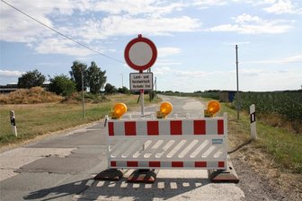 Straße an der Milchviehanlage Lauterbach soll saniert werden - Seit wenigen Tagen ist die Straße an der Milchviehanlage Lauterbach gesperrt.