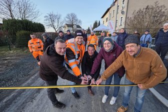 Straße in Schöneck wieder für Verkehr freigegeben - Die Straße Mühlberg in Schöneck wurde wieder für den Verkehr freigegeben.