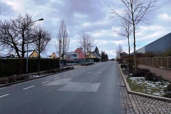 Straße ins Meeraner Stadtzentrum wieder frei - Die Äußere Crimmitschauer Straße in Meerane ist wieder für den Verkehr freigegeben worden.