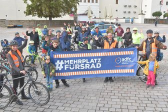 „Straßen sind für alle da“: Kidical Mass Fahrraddemo in Zwickau -