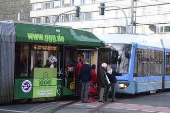 Straßenbahnen zusammengestoßen - Verkehrseinschränkungen in Chemnitz -
