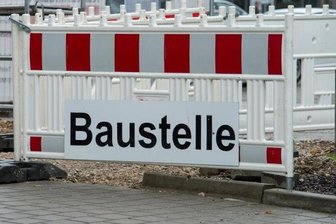 Straßenbau: Asphalt auf B 173 aufgeraut -