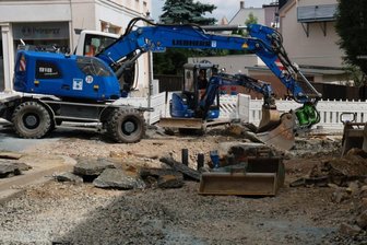Straßenbau in Reichenbach läuft auf Sparflamme - An der Kreuzung Weststraße/Weinholdstraße laufen zurzeit Arbeiten. Es handelt sich dabei um das größte städtische Straßenbauprojekt in diesem Jahr.