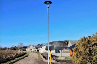 Straßenbeleuchtung: So viel Geld hat Oederan schon eingespart - Eine moderne LED-Straßenlaterne an der Alten Dorfstraße im Oederaner Ortsteil Frankenstein.