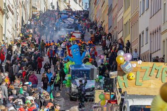 Straßenfasching in Meerane: Welche närrischen Extra-Wünsche vor dem Umzug bei den Organisatoren landen - Der Straßenfasching in Meerane besteht am 15. Februar aus 44 Bildern. Die Startaufstellung wird am Freitag bekanntgegeben.