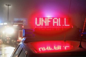 Straßenschaden auf der A 4: Unfälle und Vollsperrung bei Frankenberg -