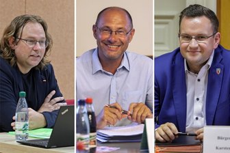 Streetworker für Waldenburg und Umgebung: Eine Teilzeit-Kraft, die auch noch zwischen drei Orten pendelt - Sie haben sich nach Verhandlungen auf die Aufteilung der Arbeitszeit des Streetworkers verständigt: Die Bürgermeister Holger Quellmalz aus Oberwiera, Jörg Götze aus Waldenburg und Karsten Schultz aus Remse (von links).
