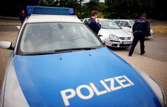 Streit auf Zöllnerstraße - Mann mit Messerstichen verletzt - 