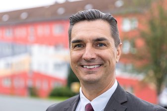 Streit beendet: Mieter im Vogtland erhalten Rückzahlung - Kay Burmeister ist Geschäftsführer der Wohnungsgesellschaft Adorf.