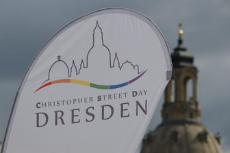 Streit um Dresdner CSD: Organisatoren ziehen vor Gericht - Die CSD-Organisatoren in Dresden wollen den Versammlungsstatus des im Juni geplanten Straßenfestes per Gericht durchsetzen. (Symbolbild)