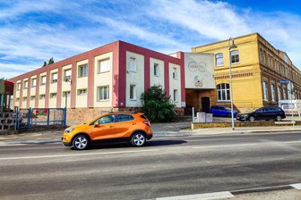 Streit um geplante Flüchtlingsunterkunft: Hartha hat kein Vorkaufsrecht für das „Hamimex“ - Das „Hamimex“ genannte Gebäude hat der Landkreis erworben, um 60 geflüchtete Menschen unterzubringen.