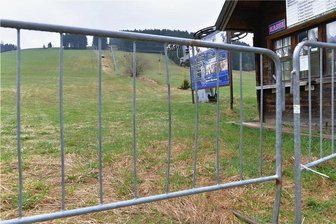 Streit um Zukunft des Holzhauer Skilifts spitzt sich zu - Wird der beliebte Skihang in Holzhau kommende Saison nutzbar sein? Wie er künftig betrieben werden soll, darüber streiten Gemeinde und bisheriger Liftbetreiber. 