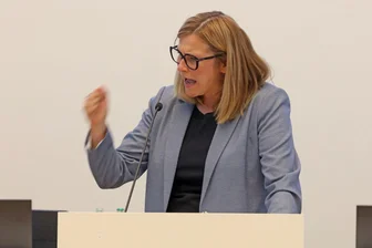 Streit um Zwickauer Sparpaket: Und dann platzt OB Arndt der Kragen - Oberbürgermeisterin Constance Arndt: „Alter allein ist keine Qualifikation“.