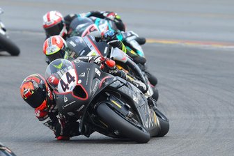 Striegistaler Rennpilot ist der Spitze auf den Fersen - Kevin Orgis (Nummer 44) fidelte auf dem Hockenheimring im Konzert der Großen mit, stürzte aber beim Kampf um die Podestplätze.