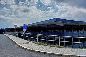Strom aus Sonnenenergie: Auf dem Dach des Schönecker Parkhauses soll in diesem Jahr eine Anlage für Fotovoltaik installiert werden - Auf dem Flachdach des Schönecker Parkhauses soll eine Anlage für Fotovoltaik installiert werden.