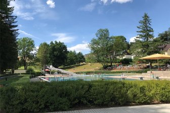 Stromausfall in Einsiedel: Freibad öffnet nach Kurzschließung wieder - Das Freibad Einsiedel musste am Montag zeitweise geschlossen werden.