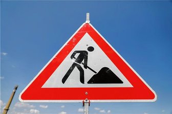 Stromnetz: Arbeiten unter Vollsperrung in Triebel ab 24. April - Die Obertriebeler Straße wird nächste Woche voll gesperrt. 