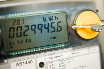 Stromversorger verstärkt Ortsnetz im Erzgebirge - Gelenau erhält eine neue digitale Ortsnetzstation und leistungsfähigere Niederspannungskabel.