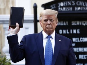 Studie: Acht von zehn Deutsche sehen Trump als Spalter -
80 Prozent der Deutschen sehen US-Präsident Donald Trump als Spalter.
