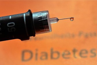 Studie aus Sachsen: Covid erhöht Risiko für Autoimmun-Erkrankung - Diabetes Typ 1 gehört zu den Autoimmunkrankheiten, die nach Covid-19 öfter auftreten als ohne Infektion. Foto: Matthias Hiekel/dpa/Archiv