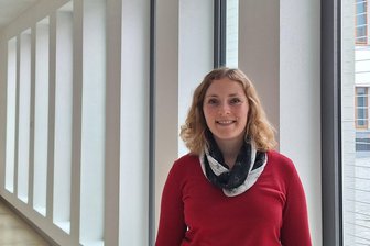Studienberatung in Freiberg: Eltern fragen, Kinder schweigen - Maike Baudach berät zum Studium an der TU Bergakademie Freiberg nicht nur Studieninteressierte, sondern auch Eltern.