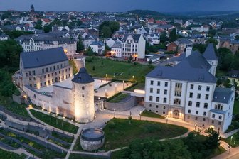 Studium in Plauen: Hochschule öffnet am Donnerstag ihre Türen - Stimmungsvoll: der Campus der Dualen Hochschule am Schloßhang in Plauen.